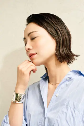 ミディアム カラー 山下 襟華のヘアスタイル