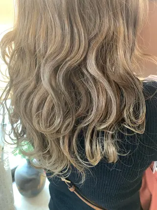 カラー 隅田 美樹のヘアスタイル