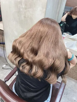 ミディアム カラー ✨美髪矯正×髪質改善 🍎カイト🍎渋谷のヘアスタイル