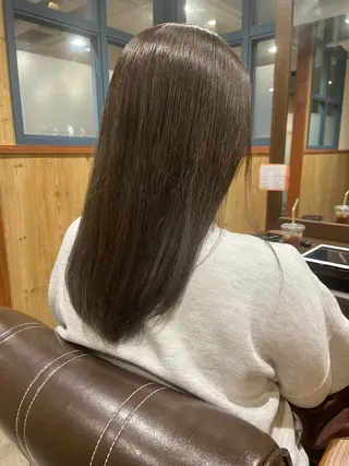 ロング カラー 脇坂 歩夢のヘアスタイル