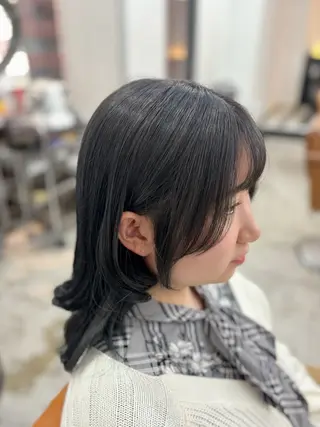 セミロング 金子 千登のヘアスタイル