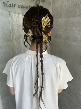 ヘアアレンジ な 茶のヘアスタイル