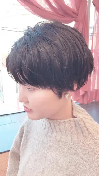 ショート パーマ 透明感カラー✨艶髪 制作🌱山根あゆみのヘアスタイル