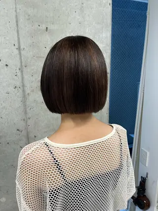 ショート sena⌇ベージュ⌇ ブリーチなしWカラーのヘアスタイル