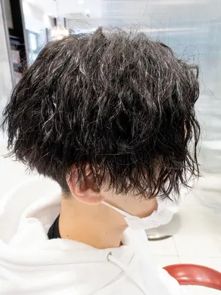 パーマ メンズ ハイトーンカラー✨️ 艶カラー特化Amiのヘアスタイル