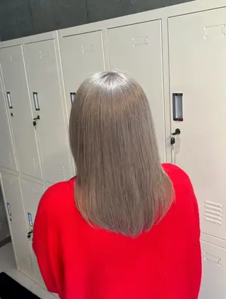 ミディアム カラー 🌈推し活ハイトーン 💫荒川結星のヘアスタイル