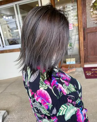 ミディアム カラー grand juteのヘアスタイル