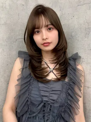 ミディアム カラー ハイトーン/レイヤー 💜Akaneのヘアスタイル