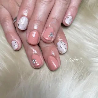 ネイル 粟津 美紀のネイルデザイン