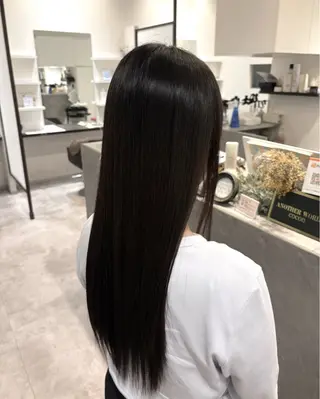 ロング はしもとひより/ 巻ける矯正/艶カラーのヘアスタイル