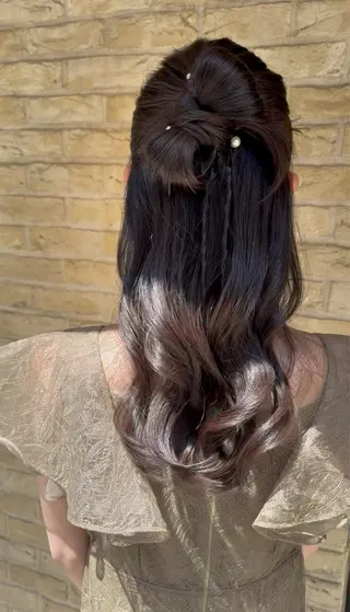 ヘアアレンジ 顔周りカット 髪質改善/艶カラーのヘアスタイル