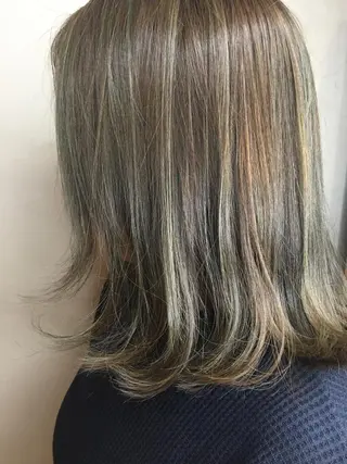 ミディアム 嶋崎 啓人のヘアスタイル
