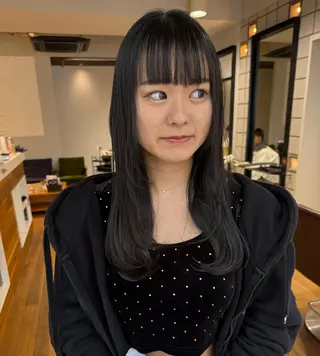 ロング 松本  夏海のヘアスタイル