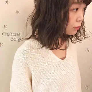 ミディアム カラー 市川 千夏のヘアスタイル