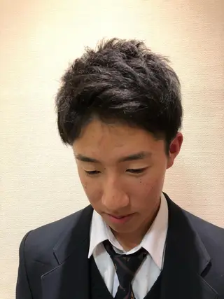 ショート 新藤 弘都のヘアスタイル