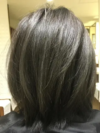 ショート カラー SHIORI💜口コ ミNo.1艶カラーのヘアスタイル