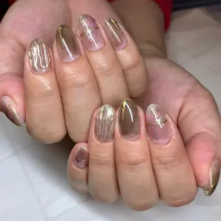 ネイル 里見 麗のネイルデザイン