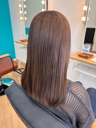 ミディアム アラワラブルー ふくやのヘアスタイル