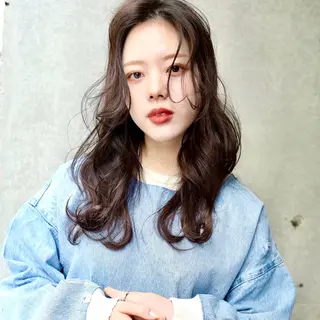 セミロング カラー パーマ トレンドヘア🩶 艶髪🩶yoshiのヘアスタイル