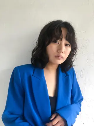 ミディアム カラー レイヤーカット🤍 RINAのヘアスタイル