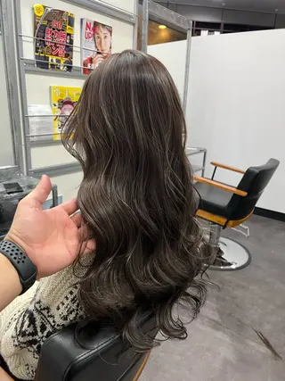 ロング カラー ヘアアレンジ U&i所属・大塚 貴之のヘアスタイル