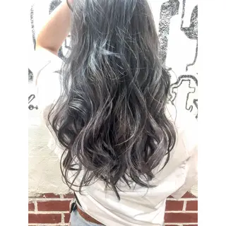 ロング EIGHT plum TOKIOリミテッドのヘアスタイル
