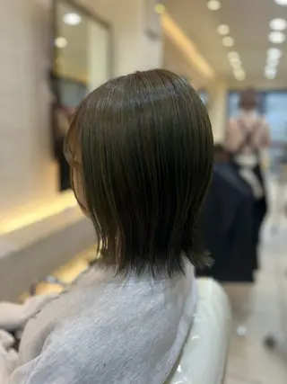 ミディアム カラー 大川 愛未のヘアスタイル