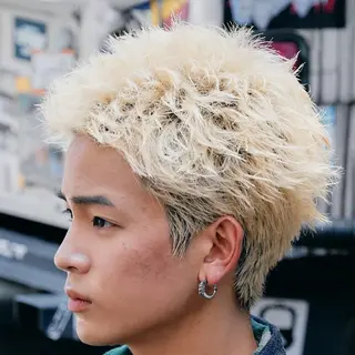 ショート カラー メンズ 丸山 哲史のヘアスタイル