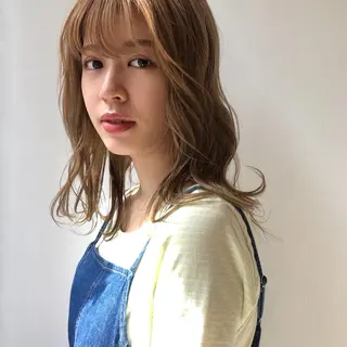 セミロング カラー 🫧tomoka 透明感カラー🫧のヘアスタイル