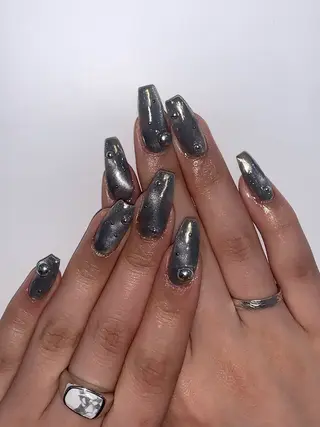 ネイル さゆり￤推しキャラ ￤ロングネイル🩷のネイルデザイン