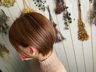 ショート カラー LILIS hair designのヘアスタイル