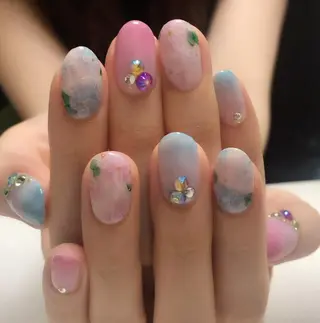 ロング ネイル mano nella manoのネイルデザイン