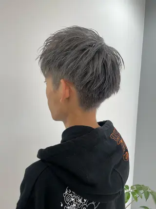 カラー メンズ ブリーチ・縮毛矯正 三島佳音のヘアスタイル