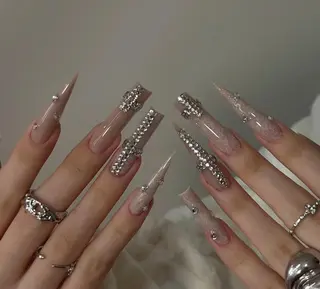 ネイル Pure&Rich Nailのネイルデザイン