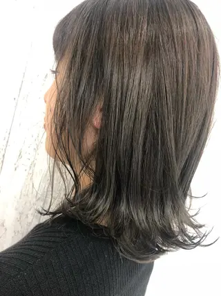 ミディアム カラー Kaede .のヘアスタイル