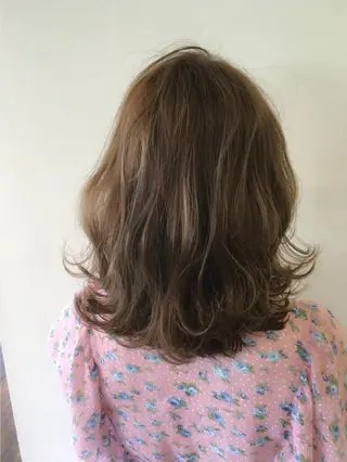 ショート ミディアム カラー 土井 浩輔のヘアスタイル