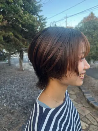 ショート 𝒇𝒍𝒂𝒕/ 𝐇𝐈𝐍𝐀のヘアスタイル