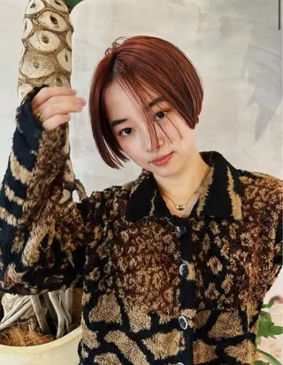 ショート カラー momo kgのヘアスタイル