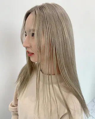 ロング カラー DEAN ISLA 大人レイヤーカットのヘアスタイル