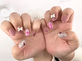 ミディアム RISA nail gleeのネイルデザイン