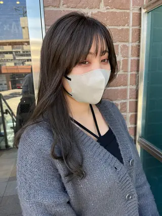 セミロング カラー パーマ ヘアアレンジ メンズ キッズ ネイル マツエク・マツパ アイブロウ 久木原 ゆりのヘアスタイル