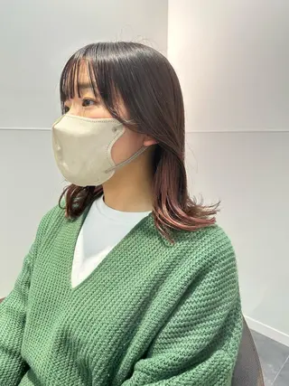 ショート カラー パーマ ヘアアレンジ メンズ キッズ ネイル マツエク・マツパ アイブロウ 切りっぱなしヘアボブ ミディアムヘアRYOのヘアスタイル