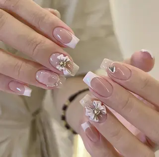 ネイル Queens PUPUのネイルデザイン