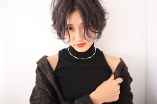ショート カラー 新生活応援★半額/ 25歳以下　“内間”のヘアスタイル