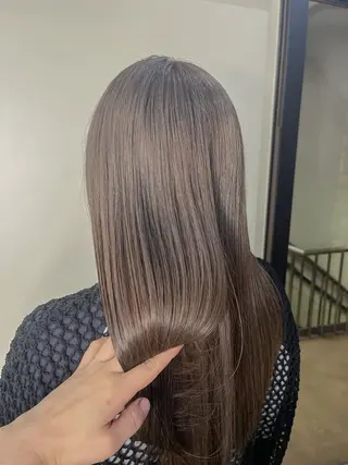 ロング カラー 似合わせベージュ 🍯ayumi🍯のヘアスタイル