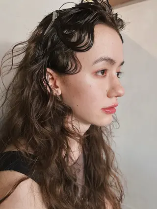 ロング パーマ 前野 日奈のヘアスタイル