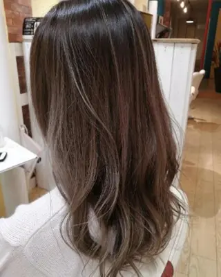 カラー ロング 西新美容室 ナチュラルオーブンのヘアスタイル
