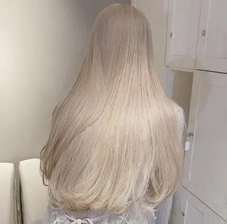 ロング カラー パーマ ヘアアレンジ ブリーチカラー🤍 颯馬🐈‍⬛のヘアスタイル