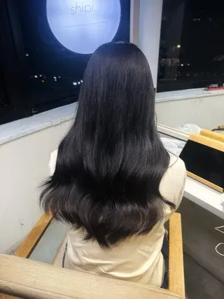 ロング カラー 梅田 / ハイトーン Shionのヘアスタイル