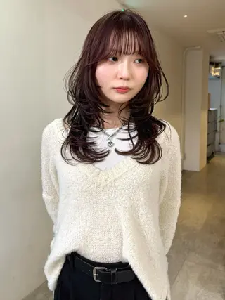 ロング カラー mizuki/ピンク ベージュ.レイヤーのヘアスタイル
